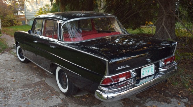 I didn't put the hub caps and wheel trim on for the photos, as they were under the mysterious large packages in the trunk. You'll have to imagine them as well.